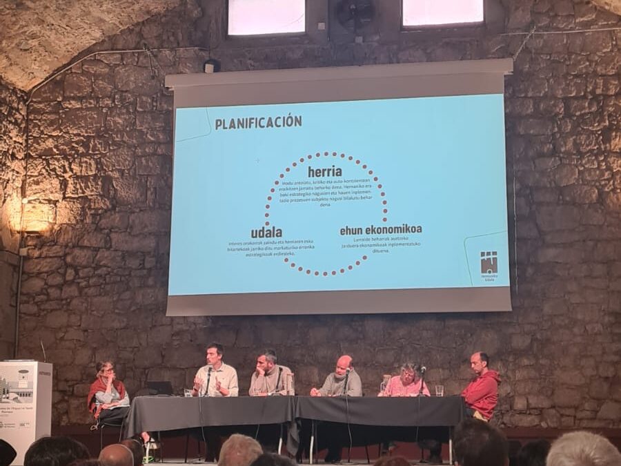 Experiències de gestió comunitària i pública de l’energia al 1r Fòrum de Municipalisme i Decreixement a Catalunya